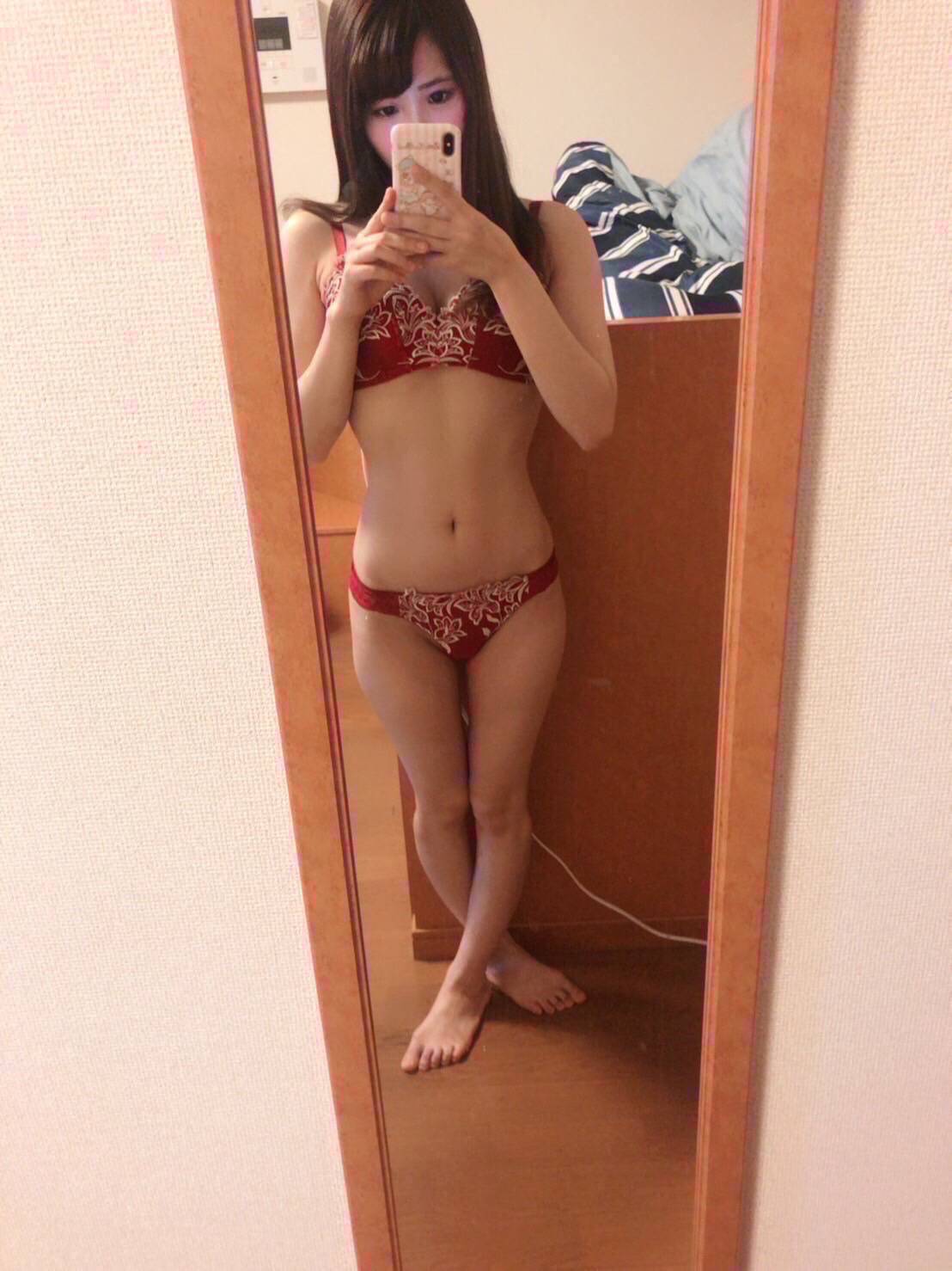 新人体験入店スレンダー